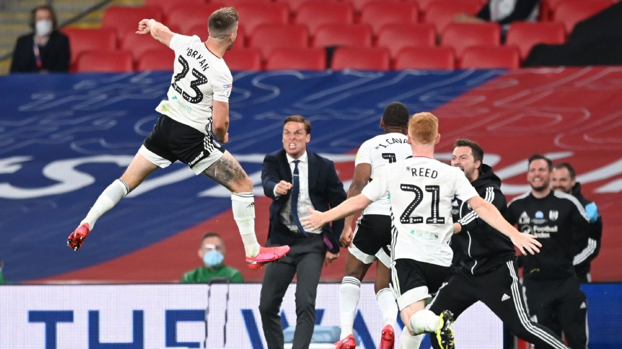 坚实的全球 坚实的全球